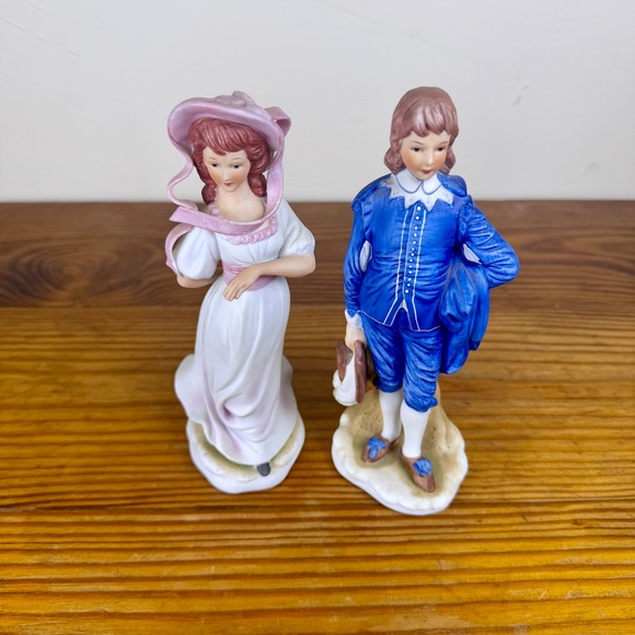 Vintage Bisque Porcelain Figurines | Colonial Couple | Hand-Painted - Picture 8 of 15